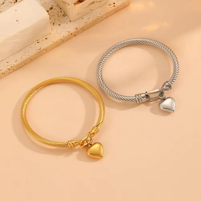 Golden Heart Cable Bracelet - Twisted gold bracelet with hanging heart charm