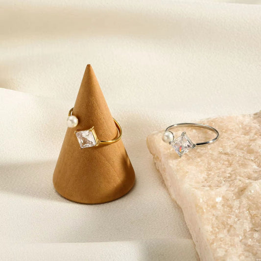 Clara Pearl & Crystal Duo Ring