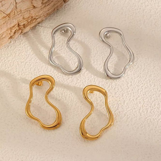 Wave Frame Earrings (Gold or Silver)