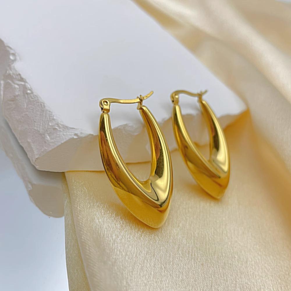 Luna Curve Hoops